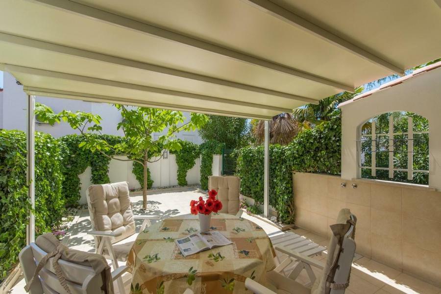 Holiday Home M&M Novigrad Istria Exteriör bild